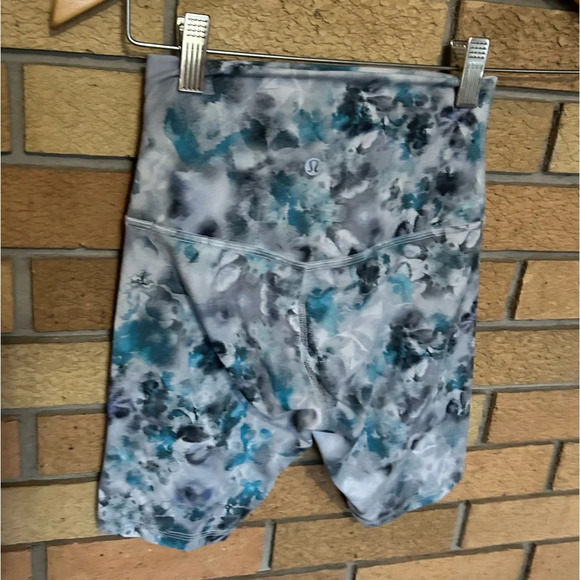 Lululemon Align High-Rise Biker Short 8” Kaleidofloral Multi Nulu Size 2 - Picture 3 of 7